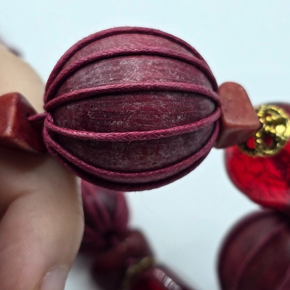 Red Beaded Statement Necklace Corded Gold Tone Spacers Boho Festival - Picture 7 of 9